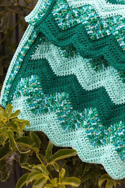 Green ripple crochet blanket finished! - Cassandra Madge