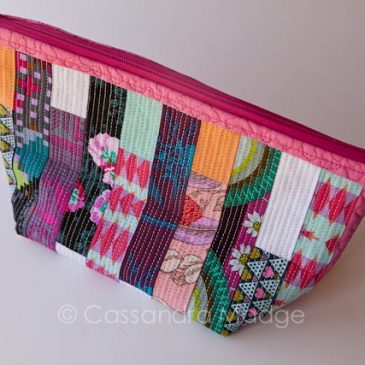 Another scrappy zipper pouch finished