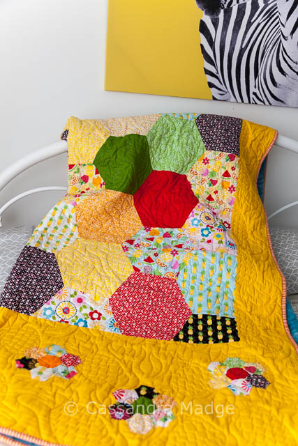 Fresh Market Pineapple Hexagon Quilt - Cassandra Madge